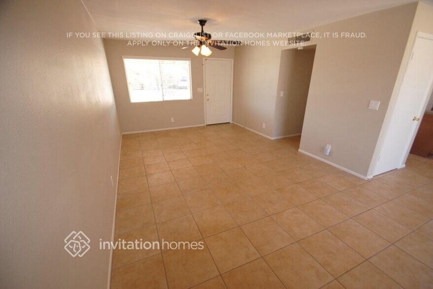 Building Photo - 817 N 95th St