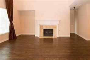 Building Photo - 1913 Landridge Dr