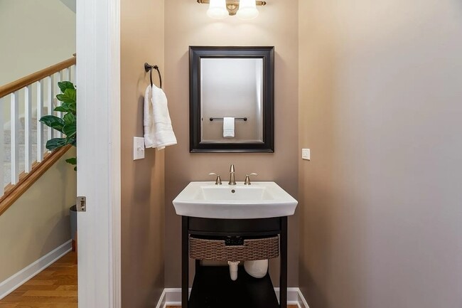 Building Photo - 415 N President St