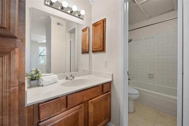 Building Photo - 5742 Cedar Creek Dr