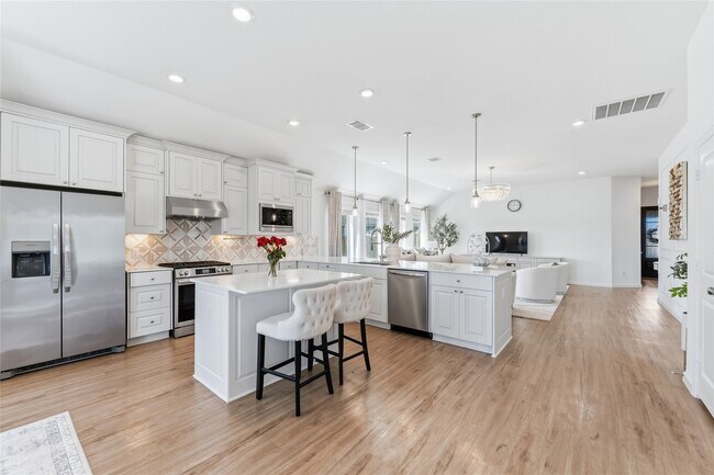 Building Photo - 30843 Boxwood Dr