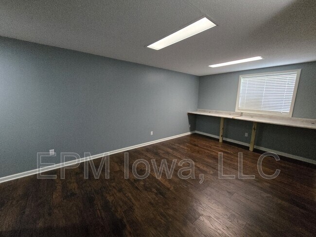 Building Photo - 1138 White Ivy Pl NE