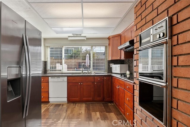 Building Photo - 23850 Vía Jacara