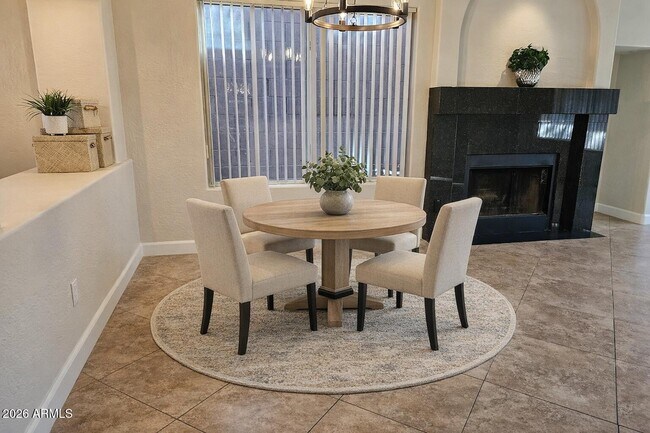 Building Photo - 10061 E Evans Dr