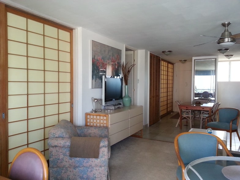 Building Photo - 1676 Ala Moana Blvd