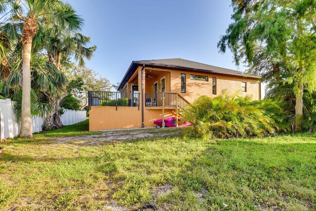 Building Photo - 830 Laguna Drive-SI ID1620665P