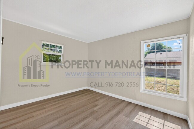 Building Photo - 302 Chennault Ct