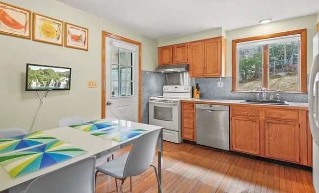 Building Photo - 1 Sierra St