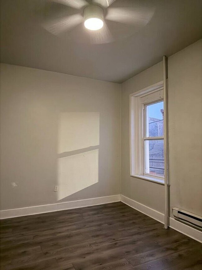 Building Photo - 1834 N 22nd St