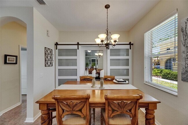 Building Photo - 2068 Sifield Greens Way