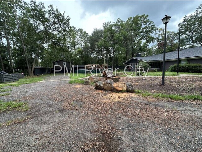 Building Photo - 11415 Dobson Dr