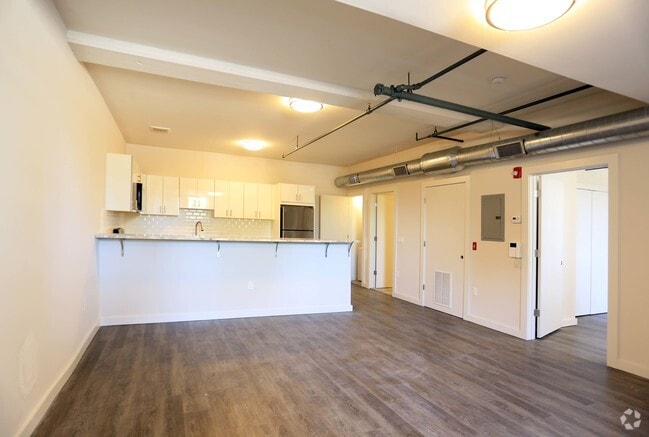 Living Area 1br - 1435 State St