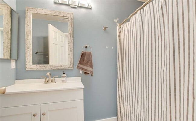 Building Photo - Spacious Wildomar Single-Story Home-Just in Time for Summer!