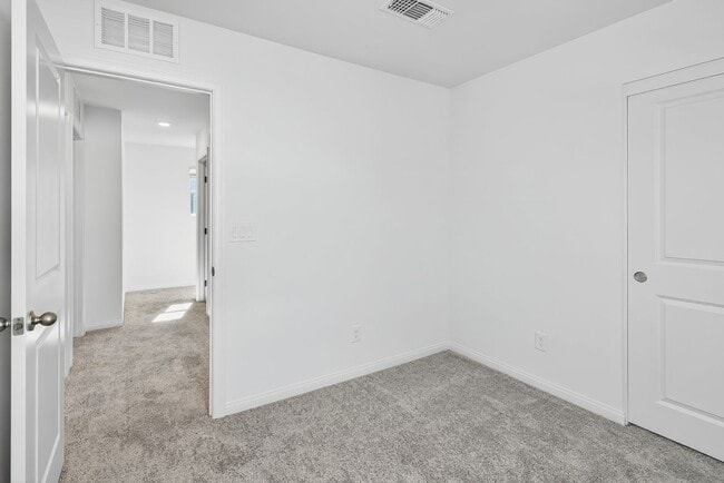 Building Photo - BRAND-NEW NEVER LIVED-IN 2025 2-STORY 4-BE...