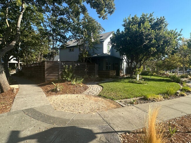 Building Photo - Charming Home in Winters, CA