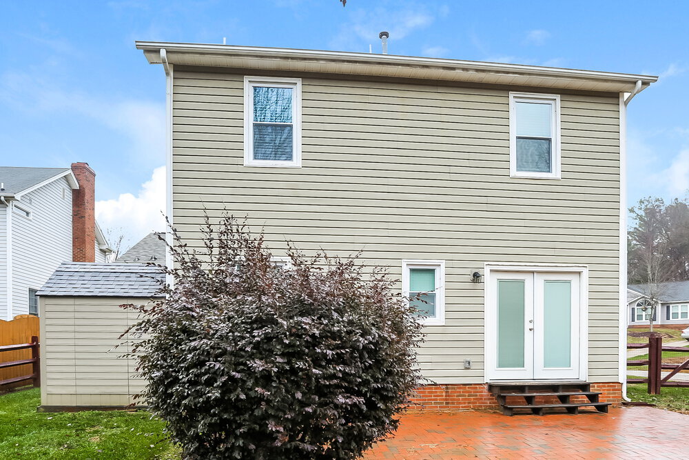 Building Photo - 4110 Woodbury Terrace NW