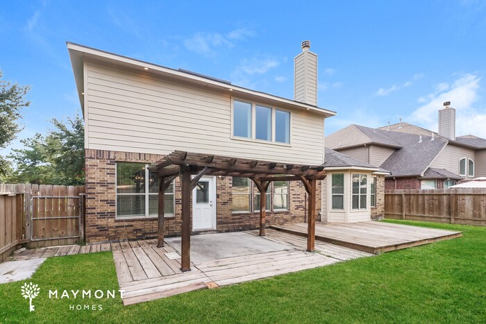Building Photo - 26049 Kingshill Dr