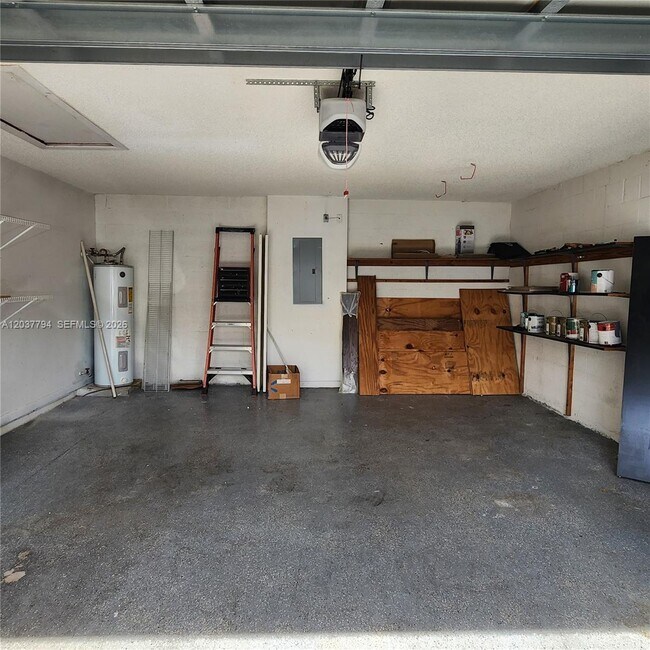 Building Photo - 10180 Fanfare Dr