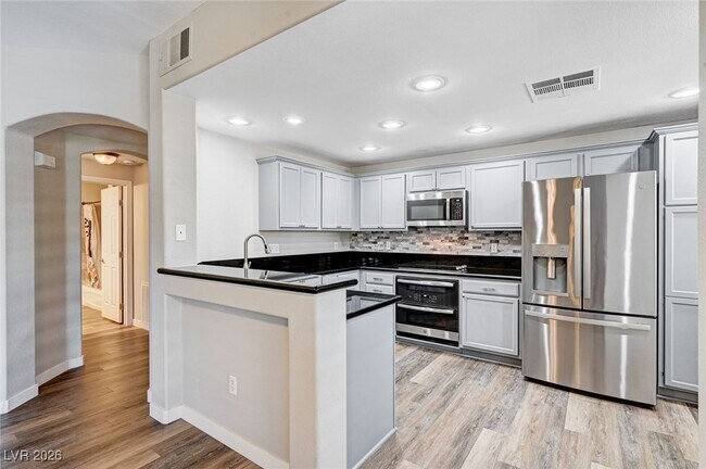 Building Photo - 11850 Tevare Ln