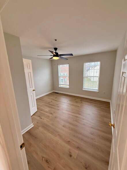 Building Photo - 7001 Saddlebow Ct