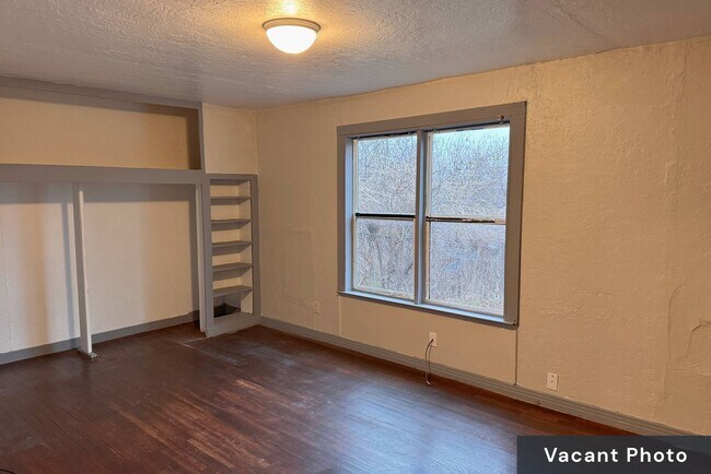 Building Photo - Charming 3 Bed 1 Bath in Hospital District