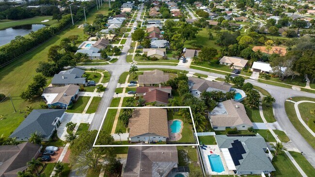 Building Photo - 4695 Brandywine Dr