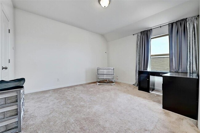 Building Photo - 303 Cherrystone Loop