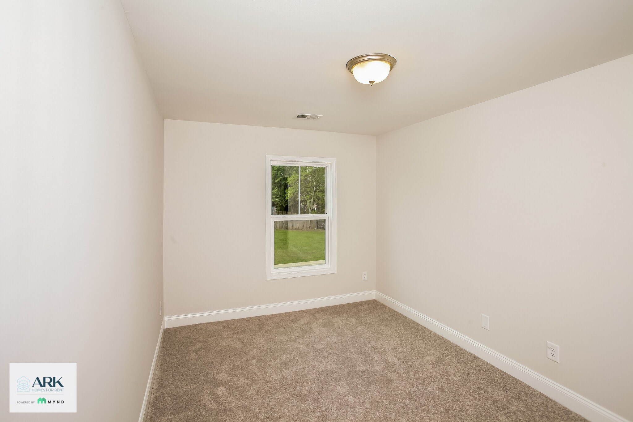 Building Photo - 204 Satin Walnut Wy