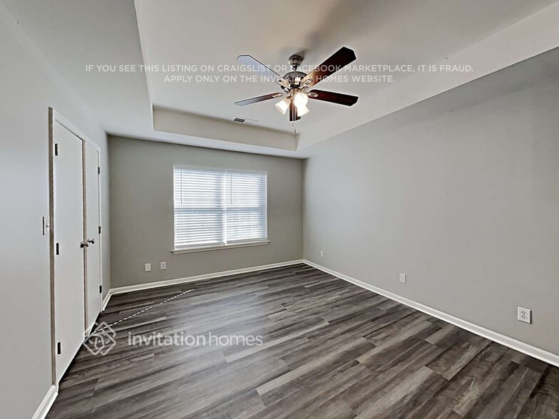 Building Photo - 594 Viking Pl SW