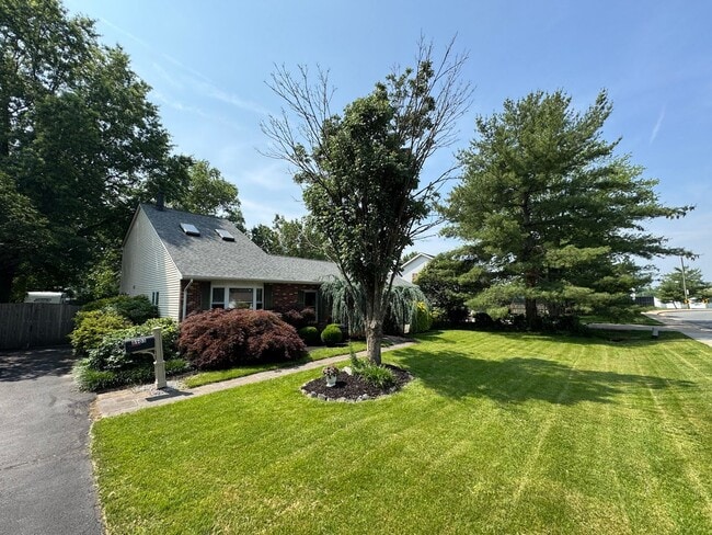 Building Photo - Beautiful 3 Bed 2.5 Bath Single Family Hom...