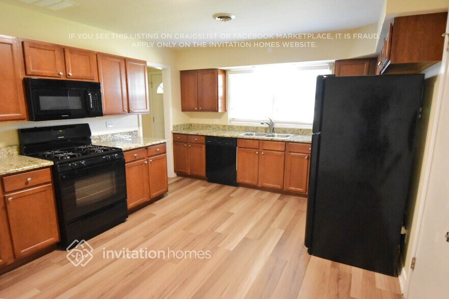 Building Photo - 1407 Highland Ave