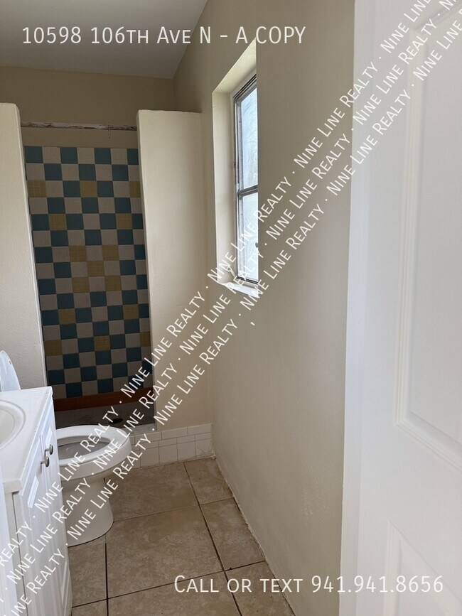 Building Photo - 10598 106th Ave N