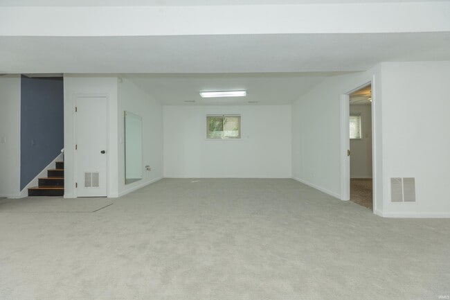Building Photo - 5122 Woodridge Dr