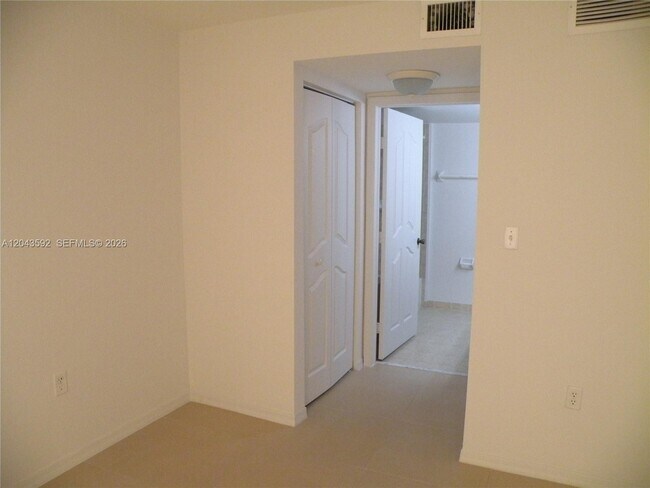 Building Photo - 10981 NW 88th Terrace