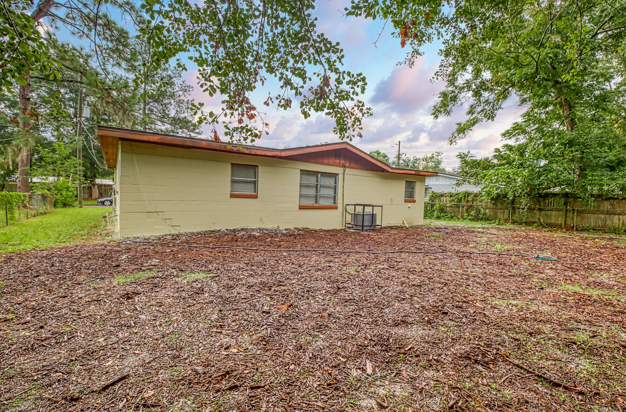 Building Photo - 2220 Eudine Dr W