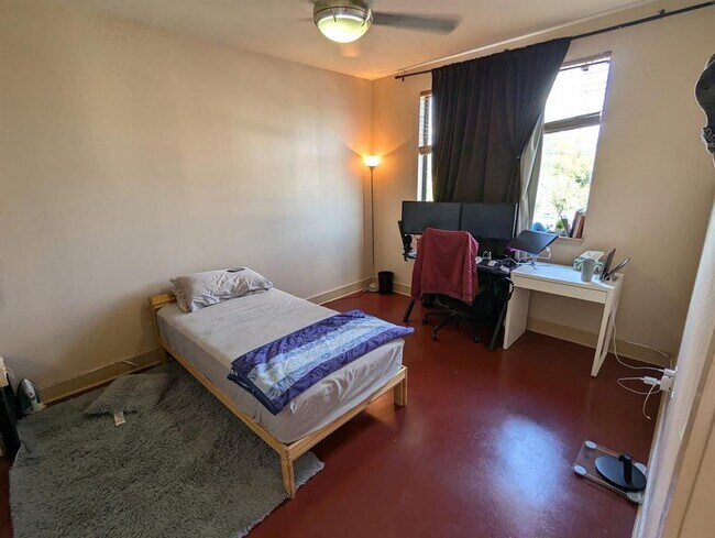 Building Photo - 3016 Guadalupe St