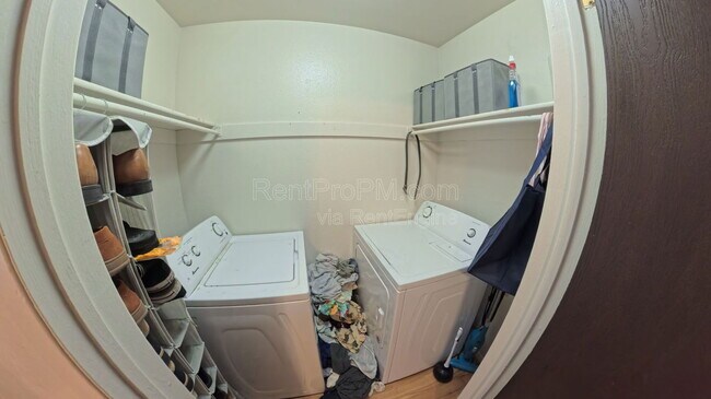 Building Photo - 1713 Erin Ct