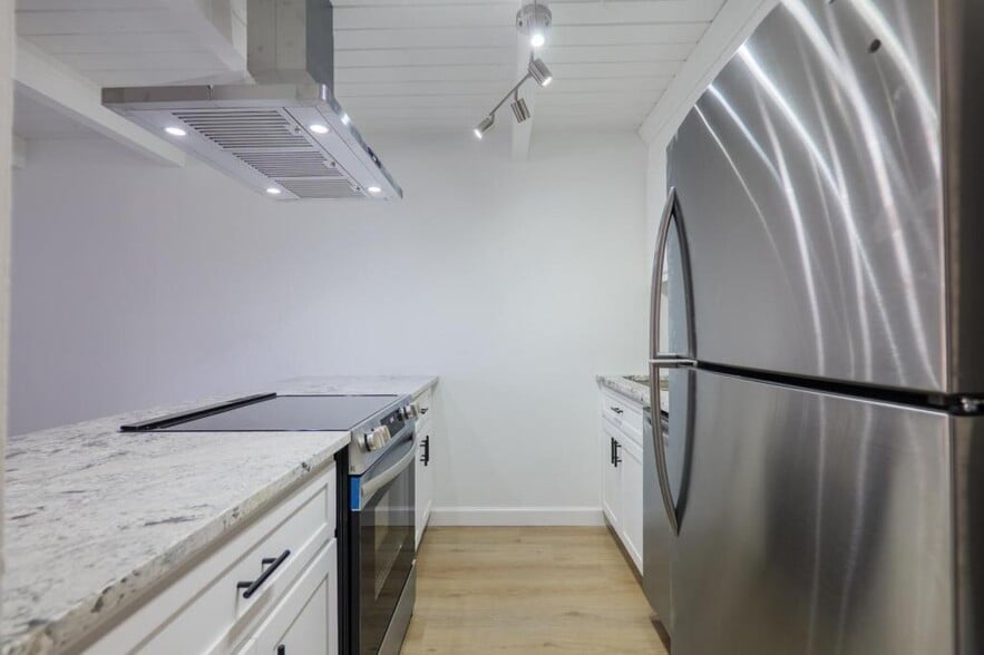 Building Photo - 1700 Williams Street