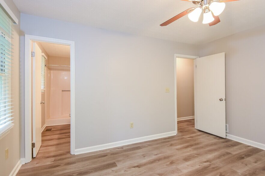 Building Photo - 188 Cherokee Village Dr