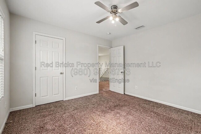 Building Photo - 4613 Tradd Cir