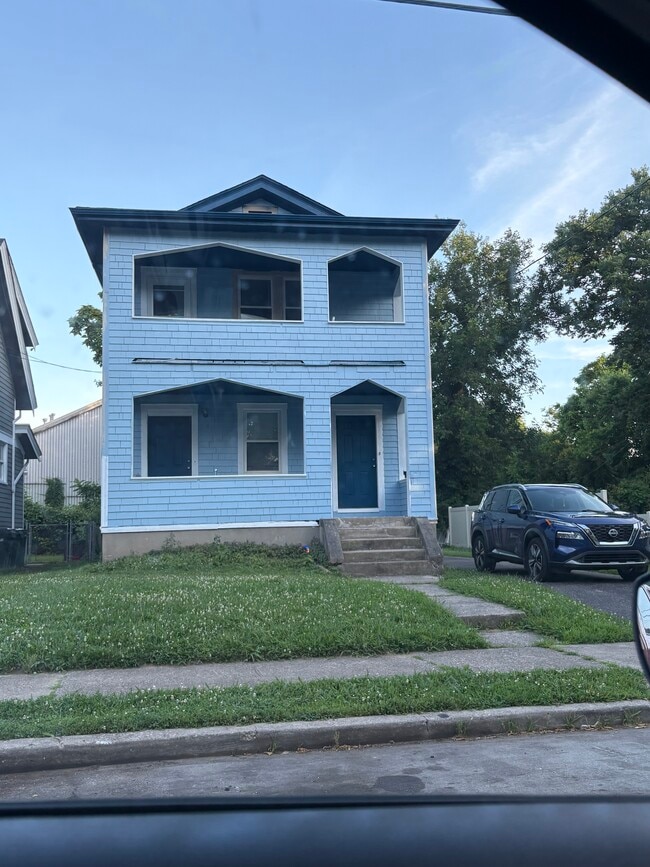 Building Photo - 617 Orient Ave