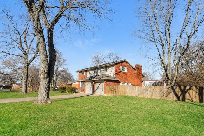 Building Photo - 8630 Meadowlark Dr
