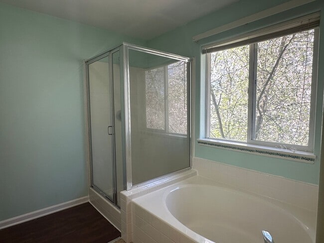 Building Photo - Beautiful 3 Bed + Bonus Room, 2.5 Bath Home!