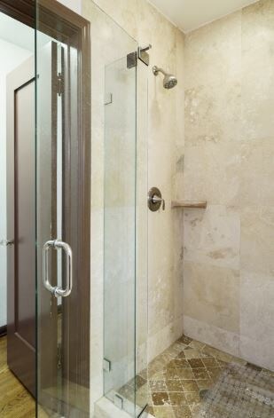 Building Photo - 6230 Lindenhurst Ave