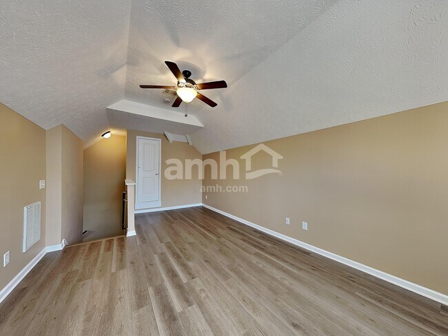 Building Photo - 115 Otter Glen Dr