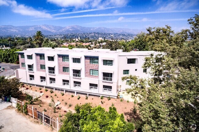 aerial view from south - 517 W Figueroa St
