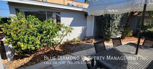 Building Photo - 2043 Edinburg-