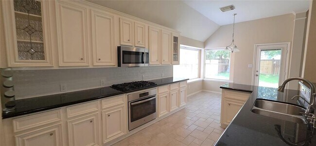 Building Photo - 22702 Shannon Falls Ct