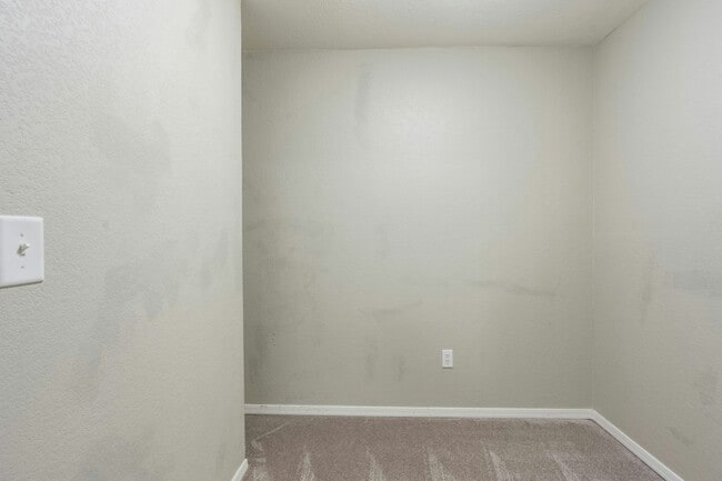 Building Photo - 8681 E Latham St