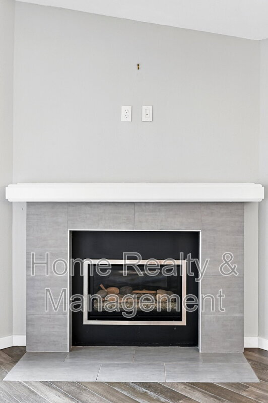 Building Photo - 13348 Ash Cir